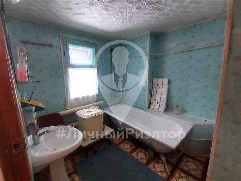 3-к квартира, 1/2 эт., 50м²