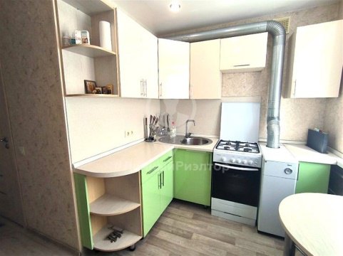 1-к квартира, 1/2 эт., 28м²