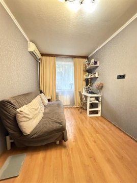 3-к квартира, 1/5 эт., 62м²