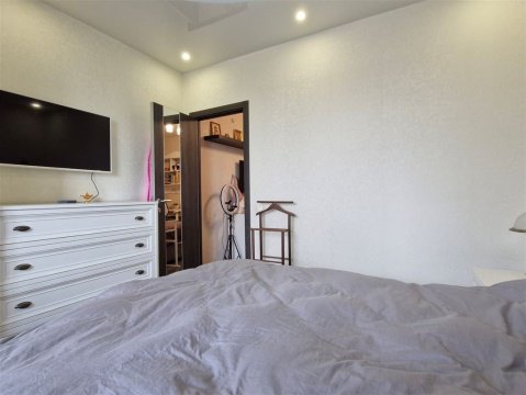 2-к квартира, 4/15 эт., 54м²